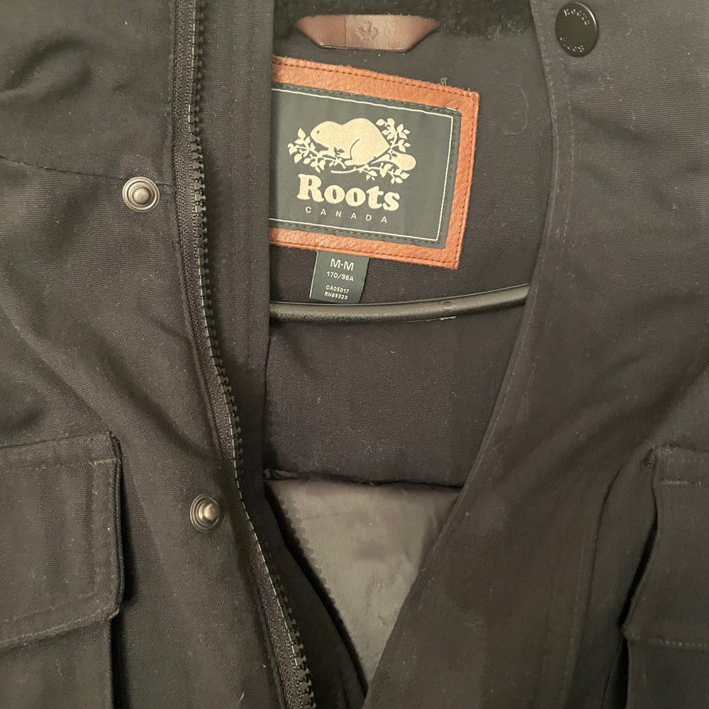 ROOTS Black Yonge Down Jacket (Men’s) - Picture 4 of 5